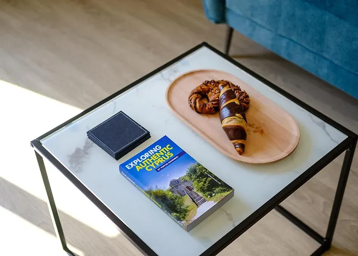 Yetişkin Oteli Ct *