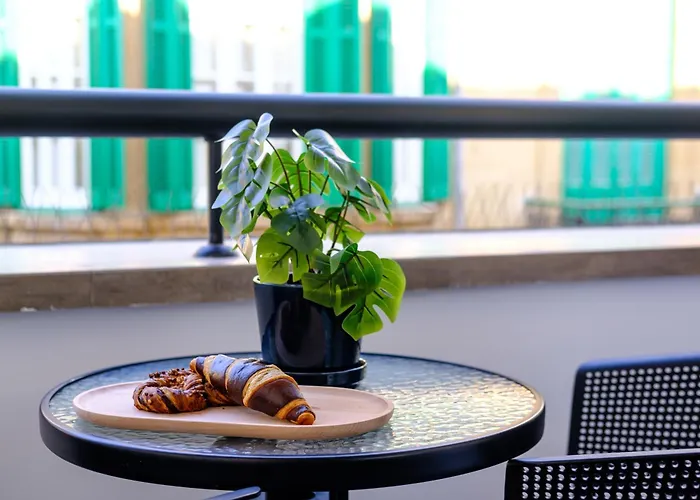 Yetişkin Oteli Ct *